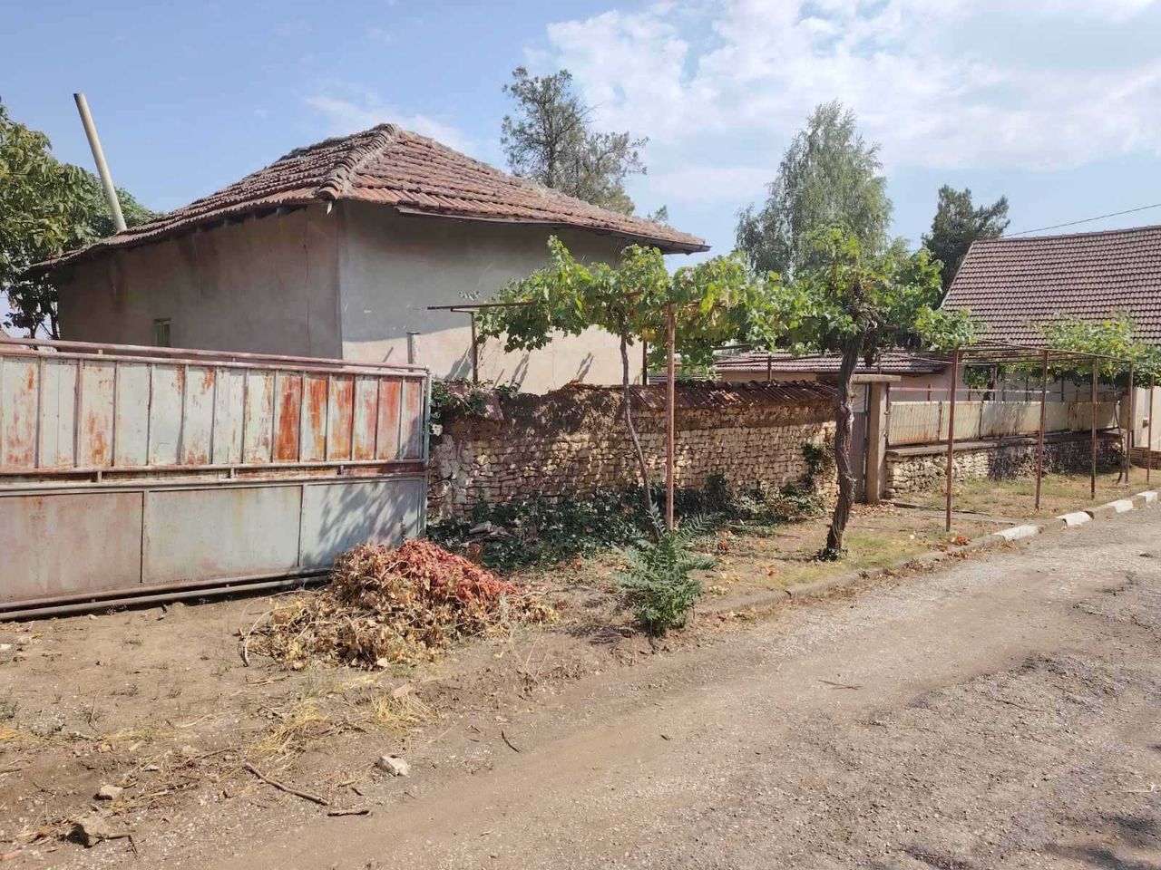 Продава се Къща в с. Згалево, Област Плевен - 99 кв.м за 181 €/кв.м - Снимка #3