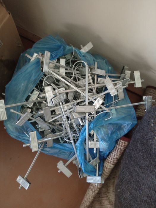 Jelezni veshilka setkalar sotaman