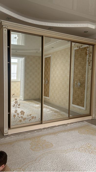 Продам шкаф купе  в отличном состоянии