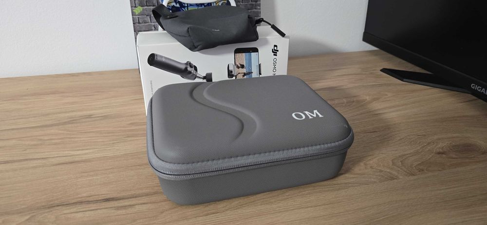 DJI Osmo Mobile 7P – ca nou + BONUS microfon DJI Mic Mini + Geantă