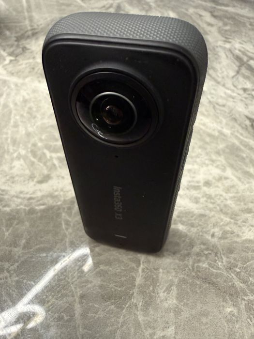 Insta 360 X3 + батерия, зарядно