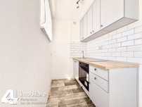 Garsoniera in Ineu ,30 mp,et. 3/3, recent renovata + boxa – 31500 euro