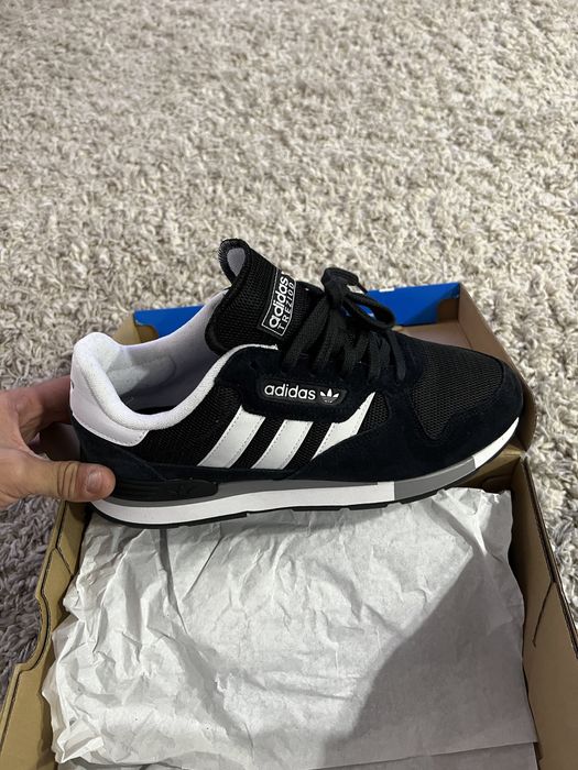 Vând adidași adidas treziod