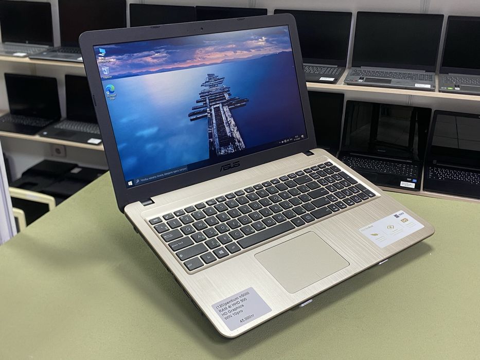 Ноутбук Pentium N5000 / 4GB / 500GB HDD. Для учебы и офисных задач