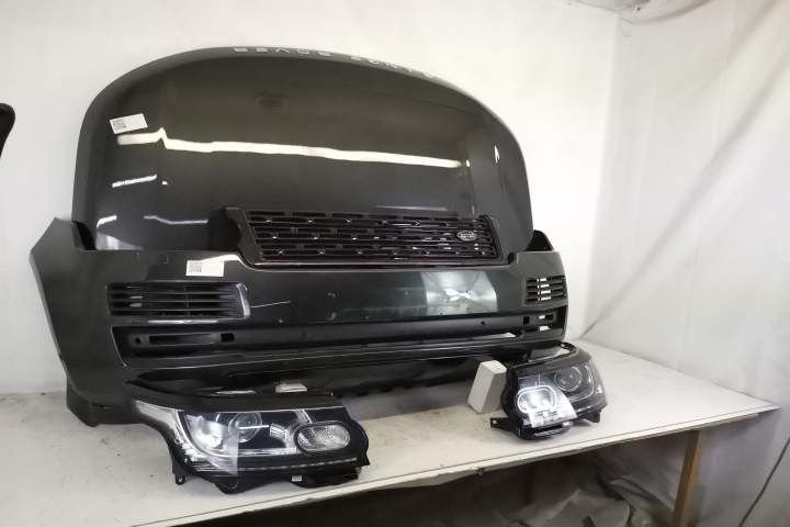 Предна Броня Пълен Комплект Оригинален В Добро Състояние Ленд Роувър /