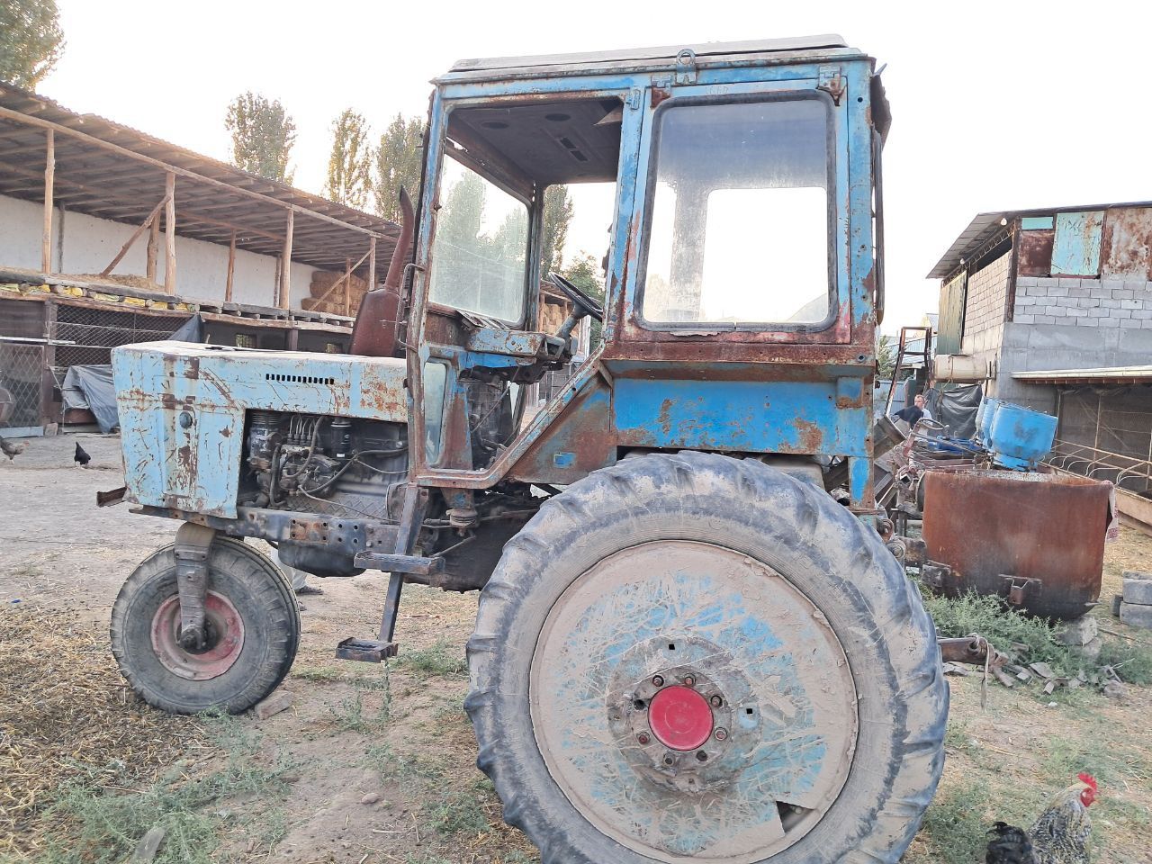 Belarus mtz 80 sotiladi