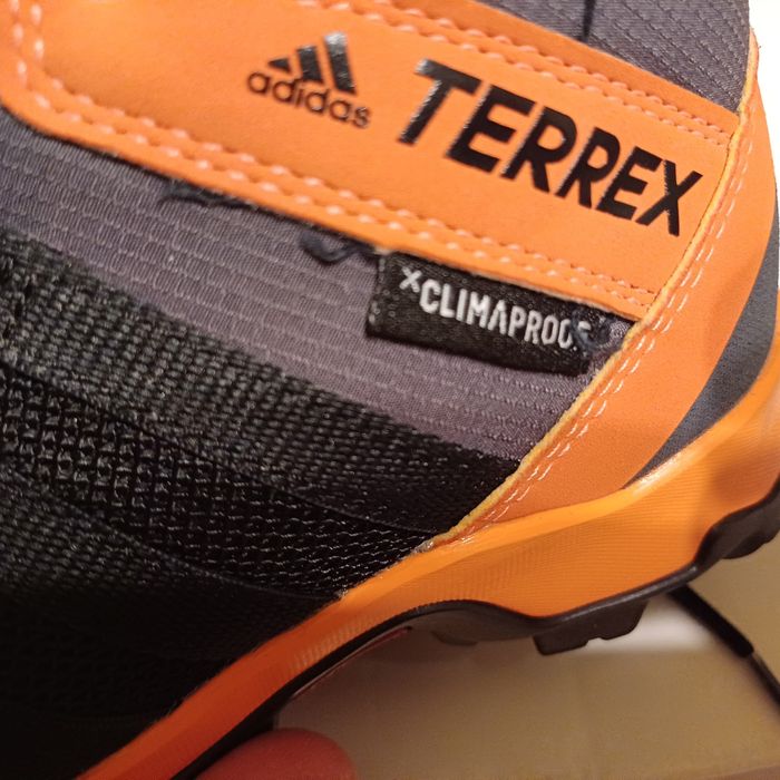 De vanzare Adidas Terrex masura 30