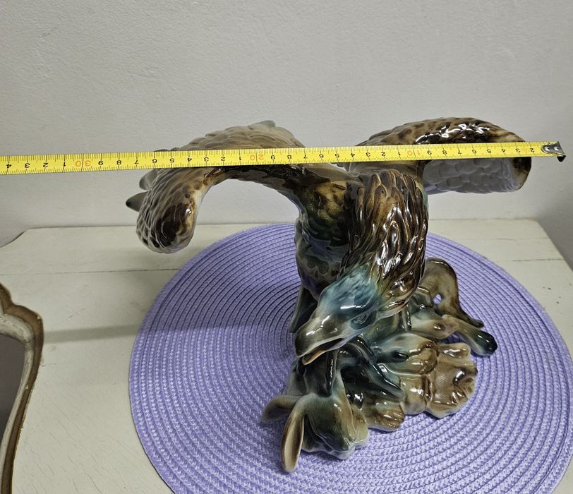 Порцеланова Фигора на  орел.