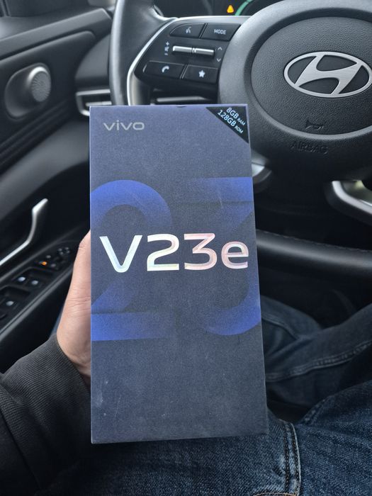 В продаже vivo v23e