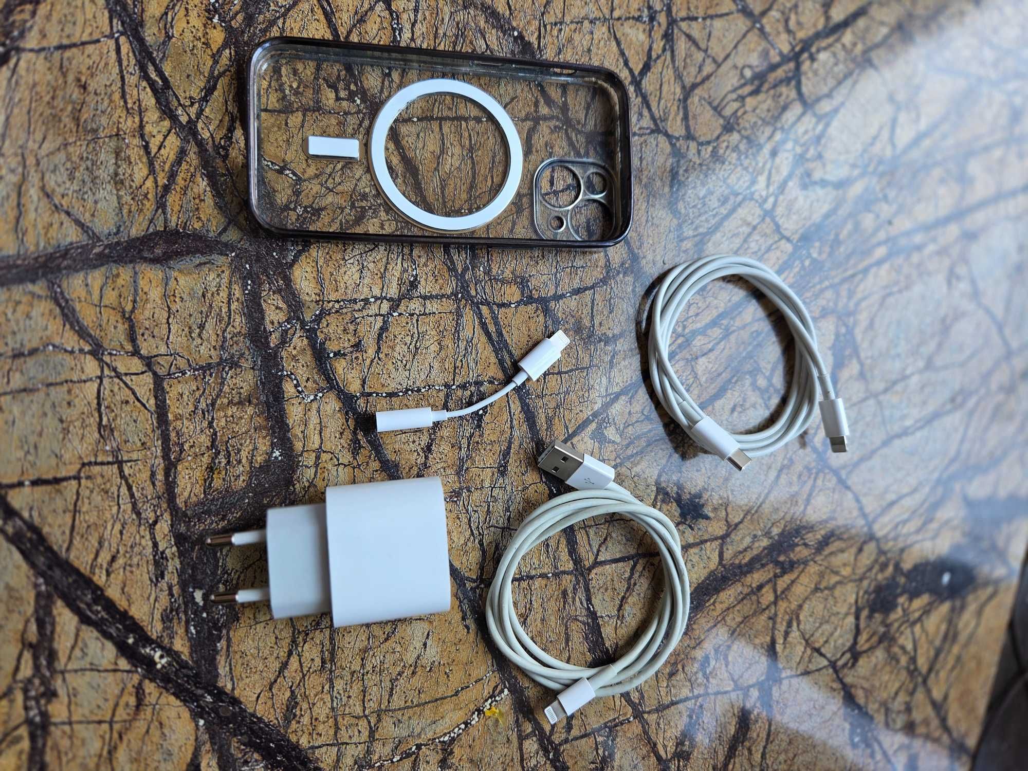 Продавам iPhone 13 Mini