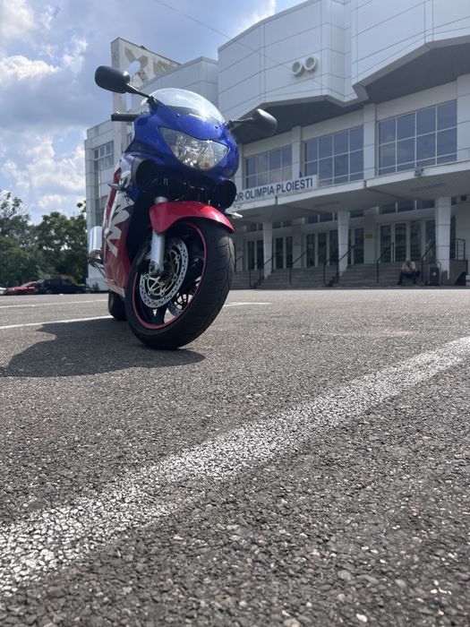 Motocicleta Honda CBR 600