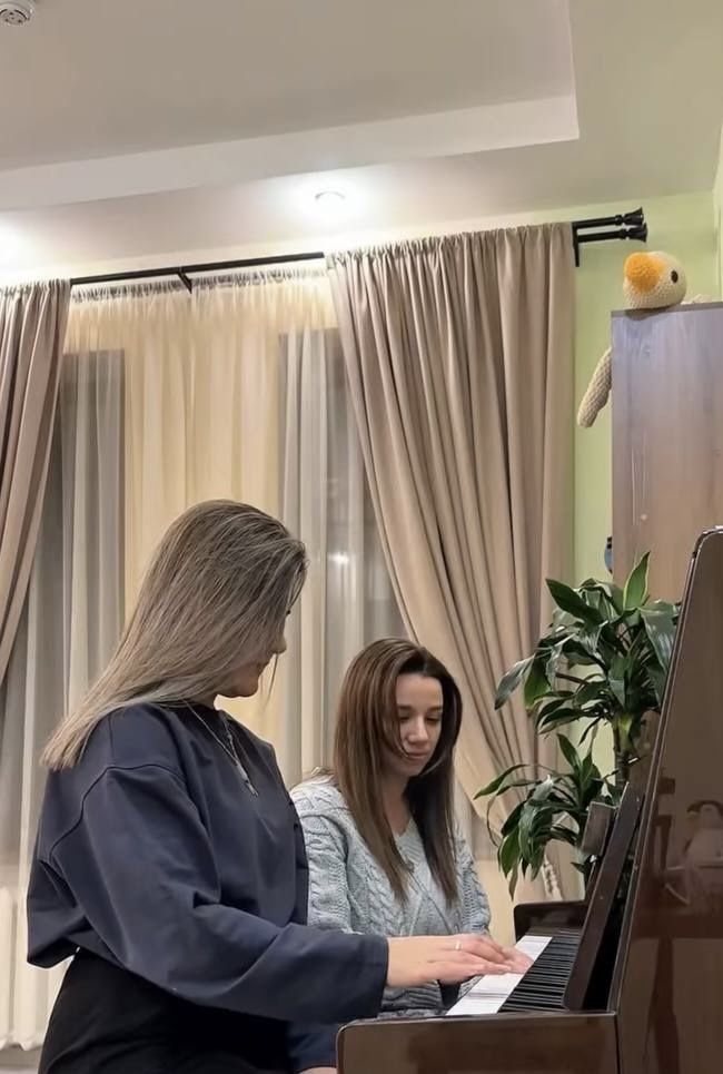 Уроки музыки, фортепиано