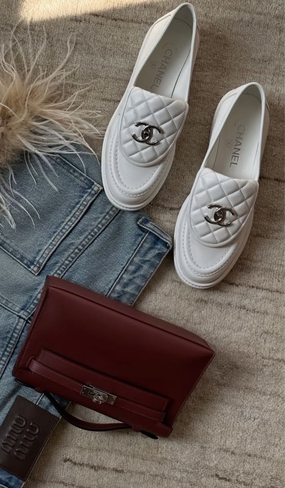 Chanel бели мокасини
