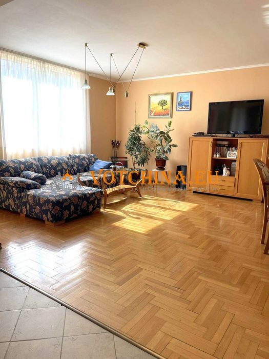 Продава се Тристаен апартамент в Варна, Бриз - 120 кв.м за 1875 €/кв.м - Снимка #2
