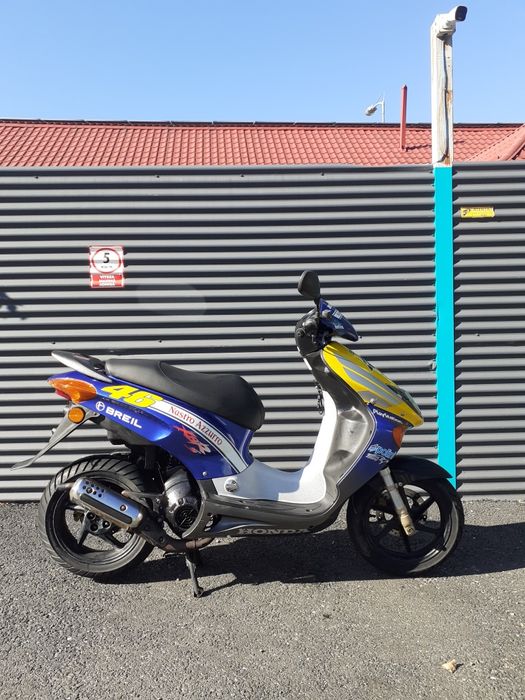 Scuter 50 cc Honda 8xr