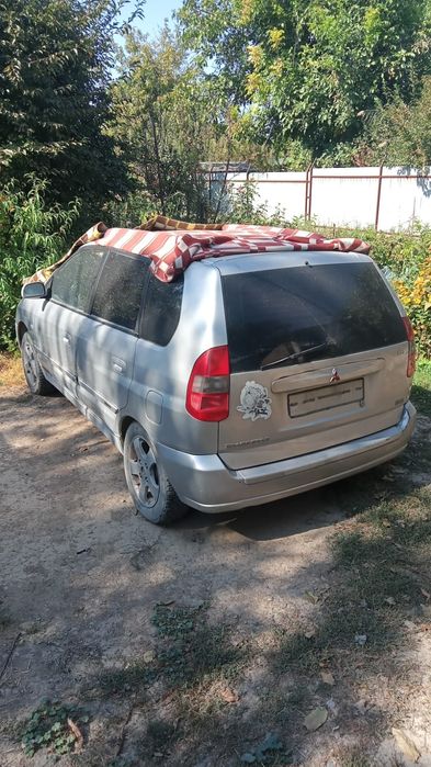 Автомобиль Митсубиси Спейс Стар