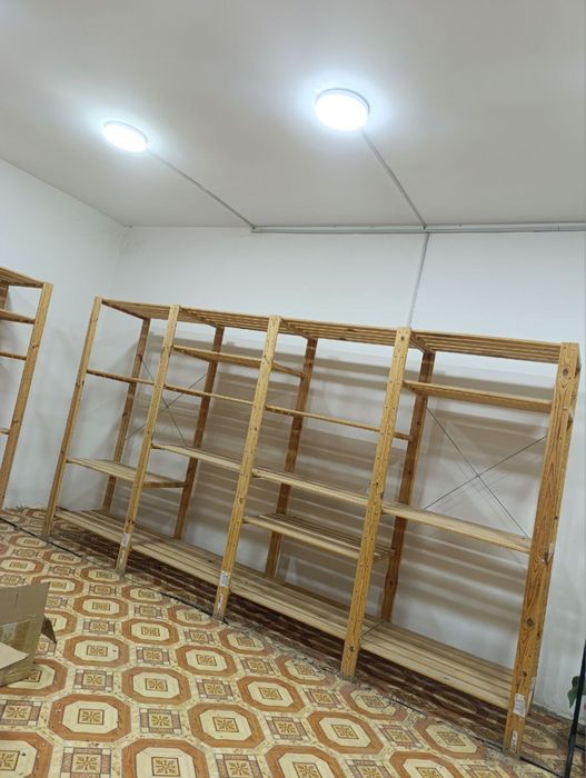 Стеллажи IKEA из натурального дерева