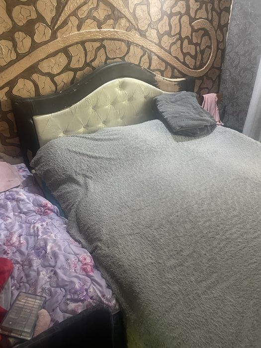 Продам двухспальную  кровать