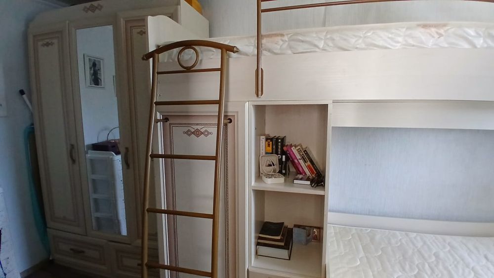 Продам детский спальный гарнитур