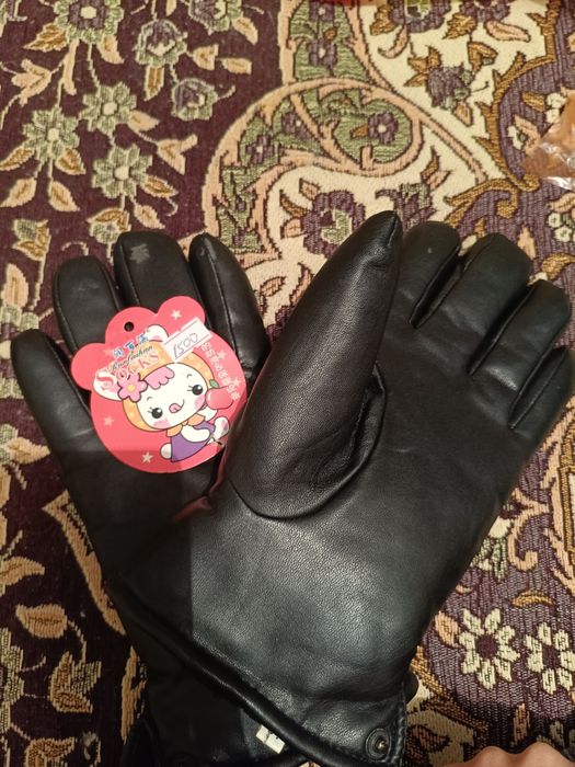 Перчатки кожаные в отличном состояние