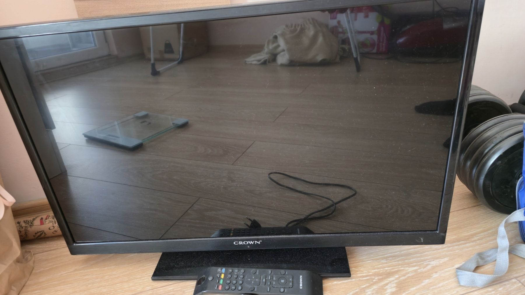 Телевизор Crown lcd