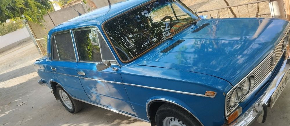 Vaz 2103 sotiladi. 1975 yil ishlab chiqarilgan. Holati aʼlo.