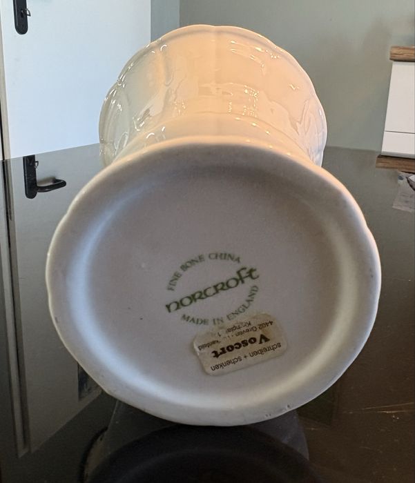 Порцеланова ваза от фин костен порцелан Norcroft