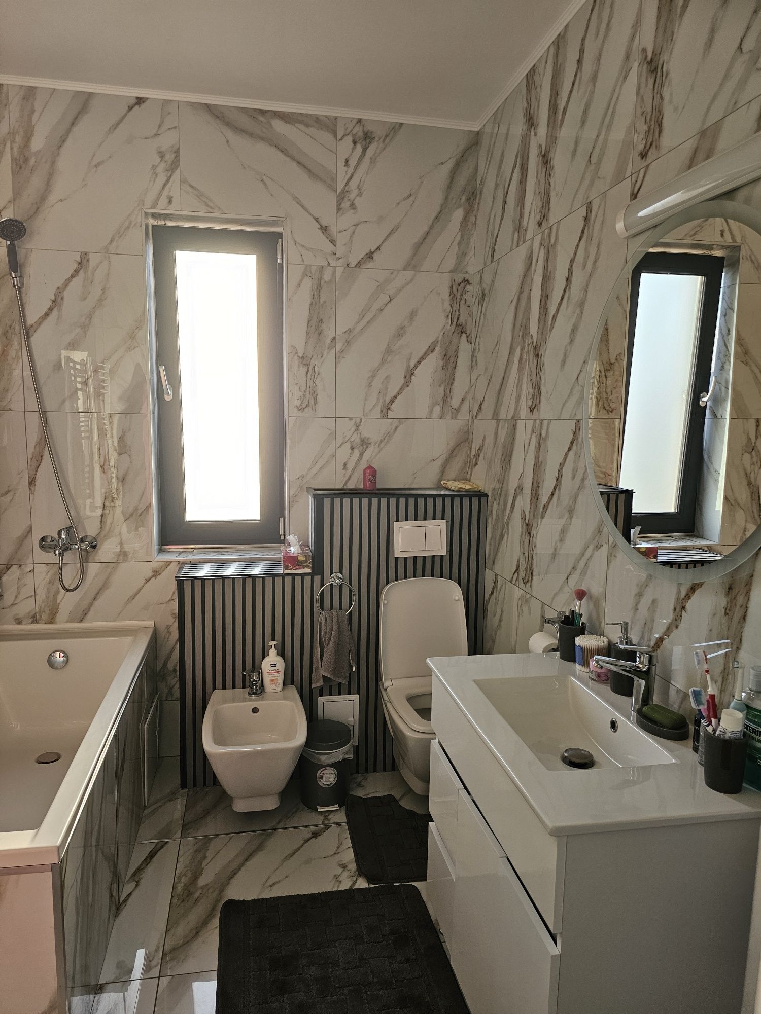 Persoană fizică ofer spre vânzare casă in Hlincea