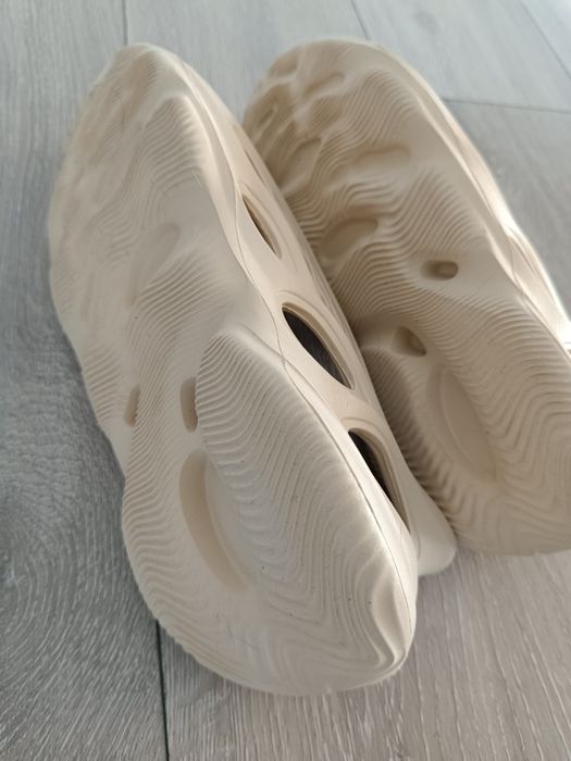 Foam runners inspirat de un brand de succes