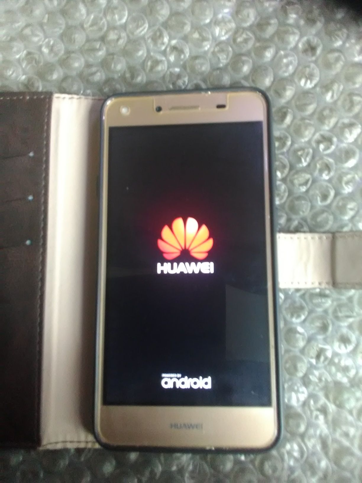 Продам Huawei Y3