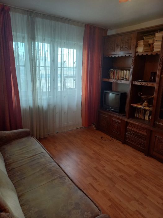 Apartament 4 camere 2 bucatarii 2 bai 2 balcoane