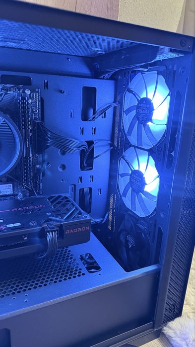 PC AMD Ryzen 5 5500, Sapphire RX7600 8gb, 32GB 3200mhz, 1TB nv2 SSD