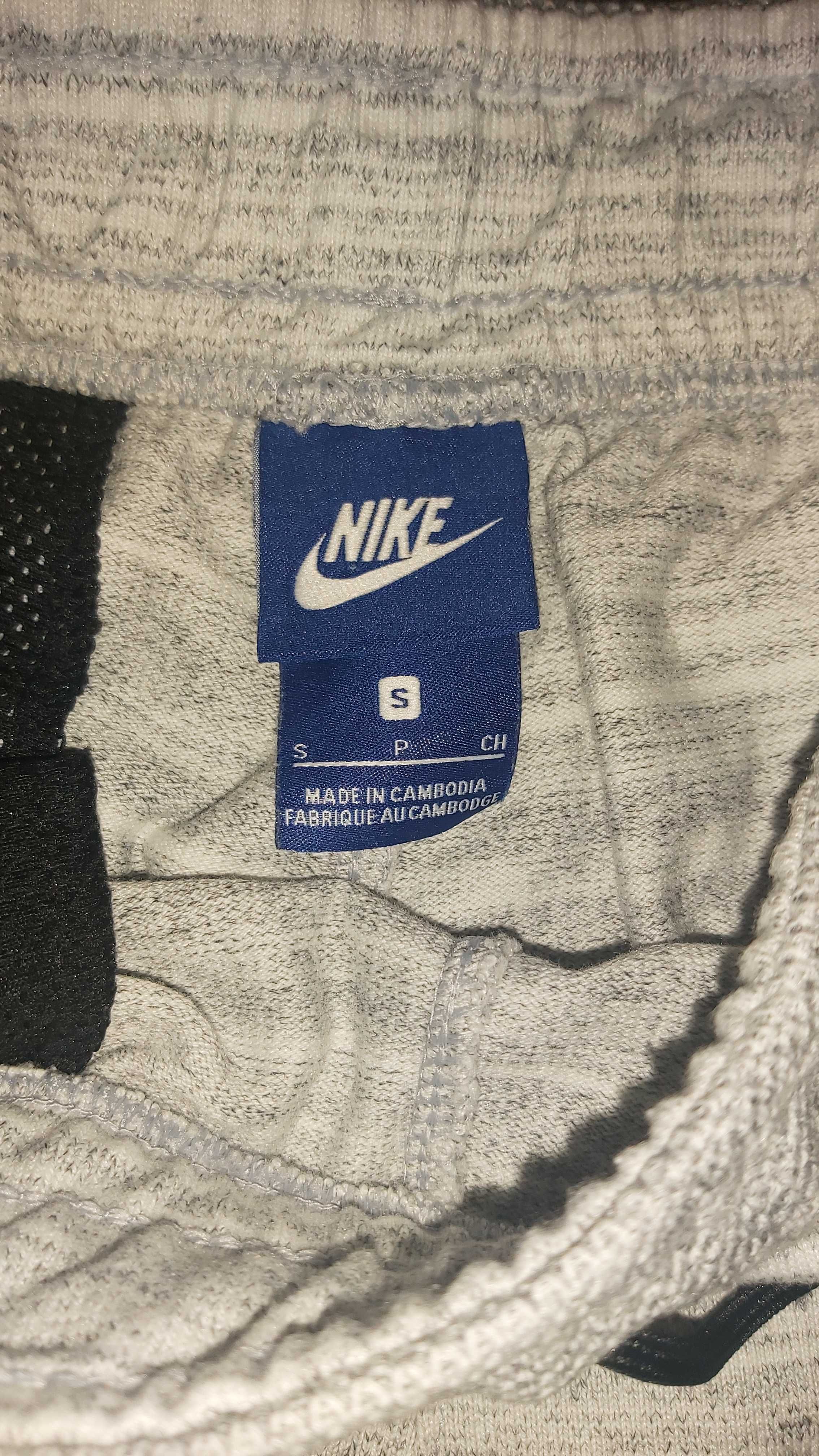 Мъжки къси гащи Nike - Размер S