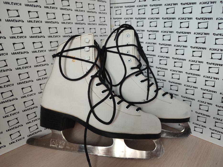 Коньки фигурные и для масс.катания "Montana Graf". 35 размер.