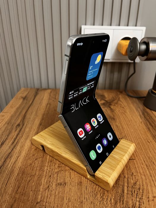 Samsung Galaxy Z Flip5 — 512 ГБ (Мятный цвет)