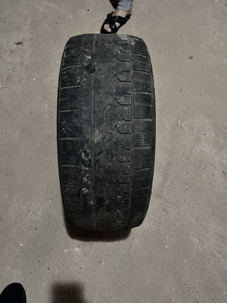 Продам шины 17 размер