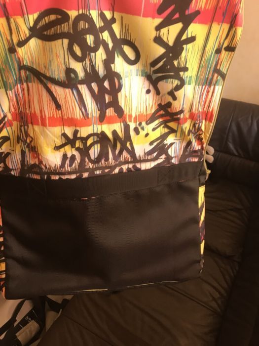 Geanta laptop. Calculator