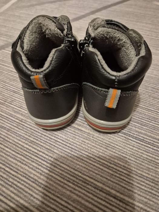 Ghete copii mărimea 24 închidere fermoar si scai