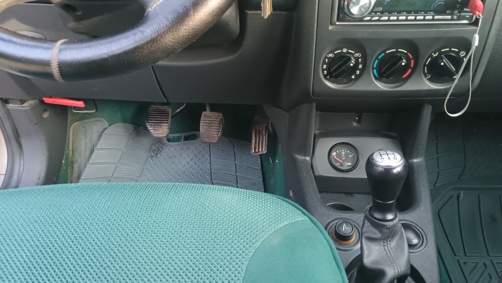 Ситроен Берлинго 1.4i. бензин-газ