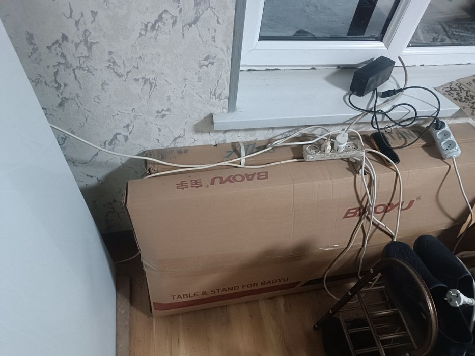 Bayou Gt 252 тикув машинаси ва  alas 747D Аверлок сотилади