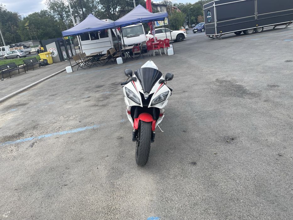 Yamaha YZF-R6 / RJ11 / an 2006