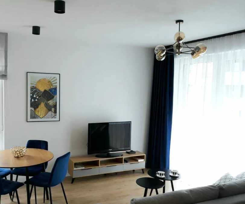 Дава се под наем Двустаен апартамент в Пловдив, Южен - 60 кв.м за 280.5 € - Снимка #1