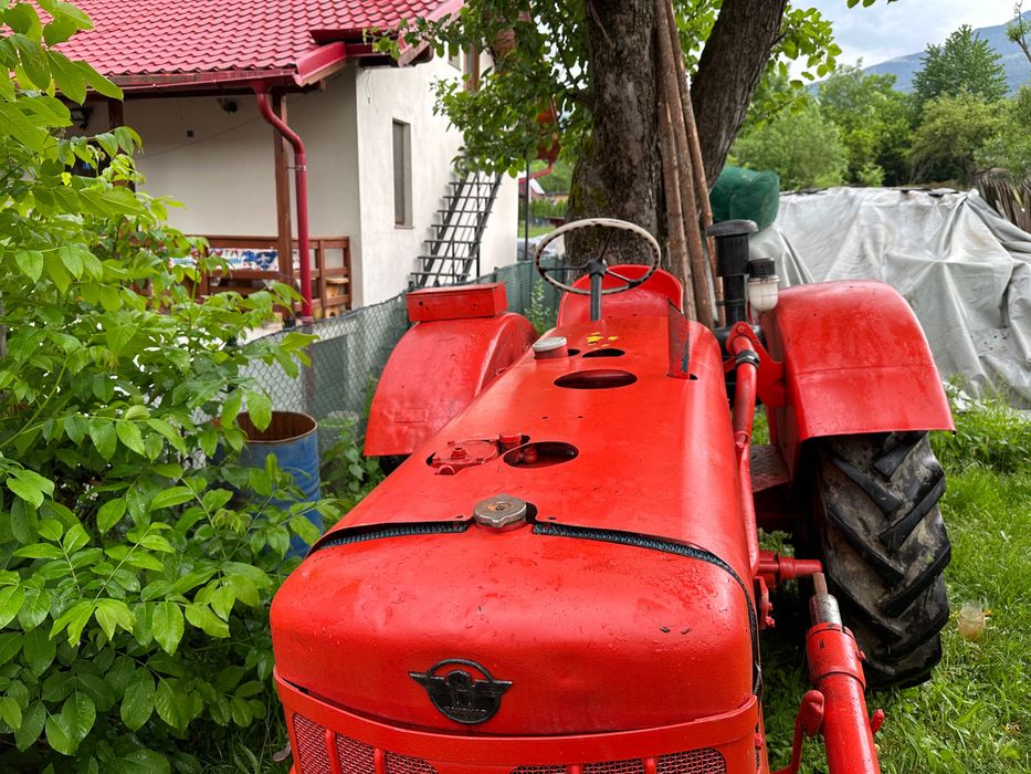 Vând hanomag R35B