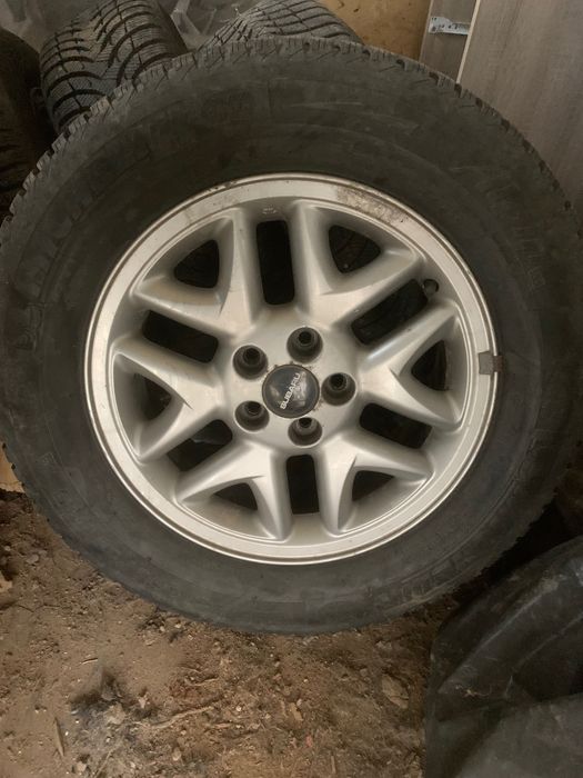 Гуми може заедно с джантите