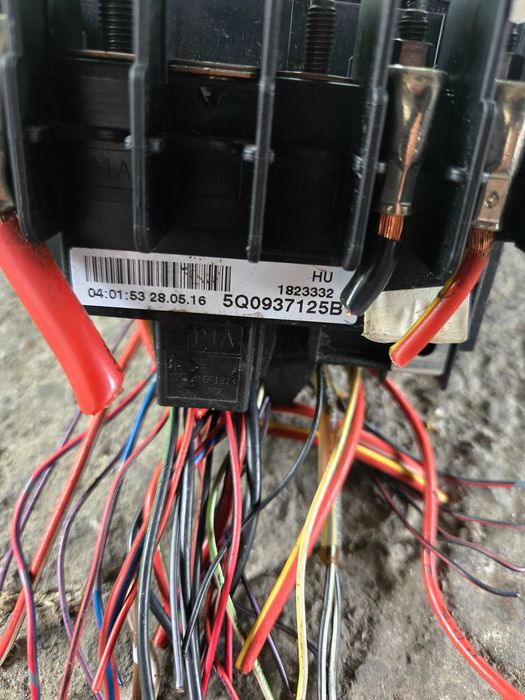 Panou sigurante Vw Passat B8, Tiguan Skoda Octaiva 3 cod 5Q0937125B