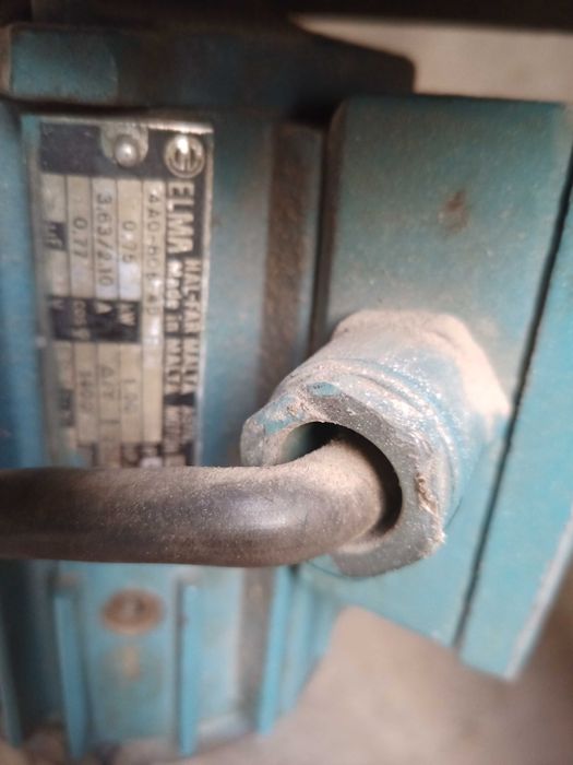 Настолна бормашина