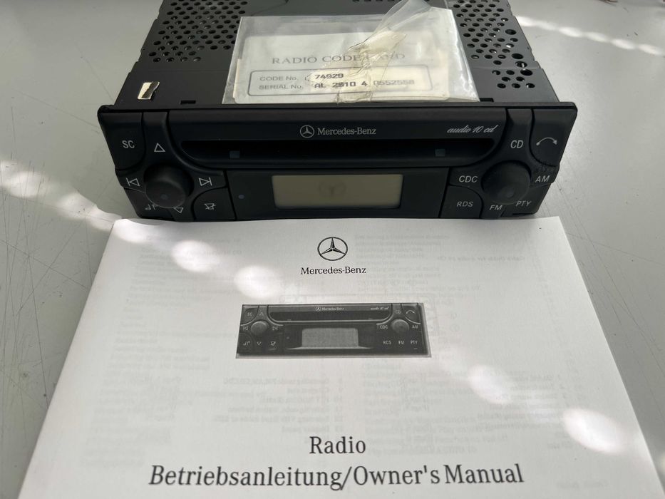 Оригинални автомобилни радио CD навигация