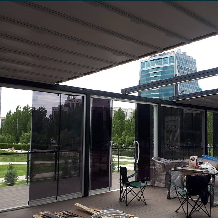 Тонировка окон и витражи. Матовая пленка для офиса.