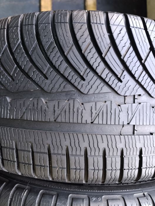 Anvelope de iarnă 235 40 18 Michelin