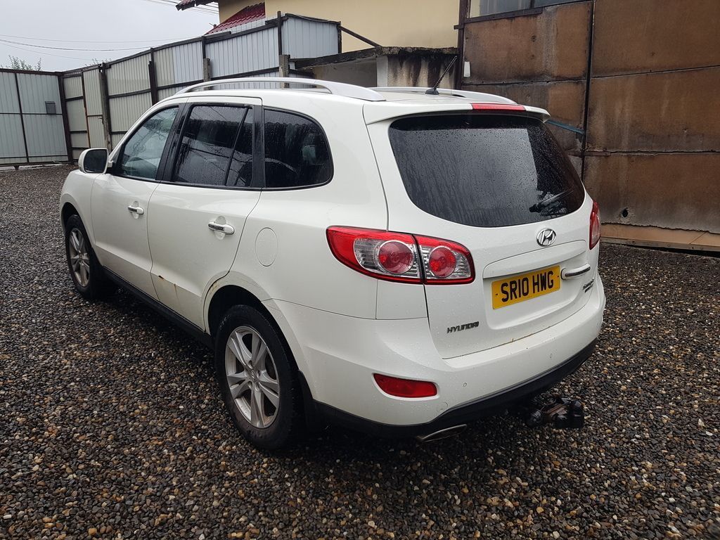 Dezmembrez Hyundai Santa Fe 2 Facelift 2.2 Diesel 2010-2012